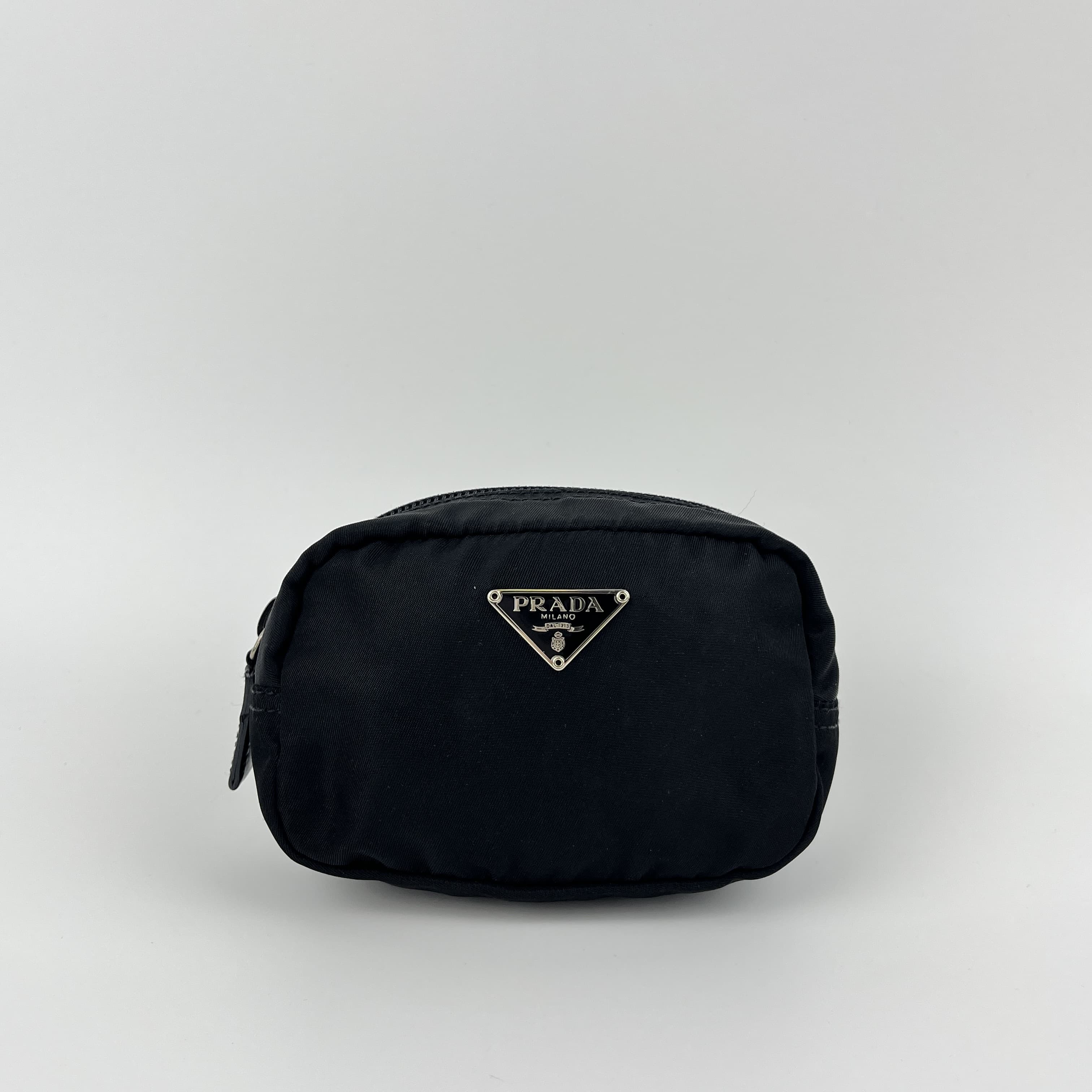 PRADA プラダ ナイロン マルチポーチ 三角ロゴ ブラック 黒 PRADA プラダ アクセサリーポーチ ショルダーバッグ三角ロゴ