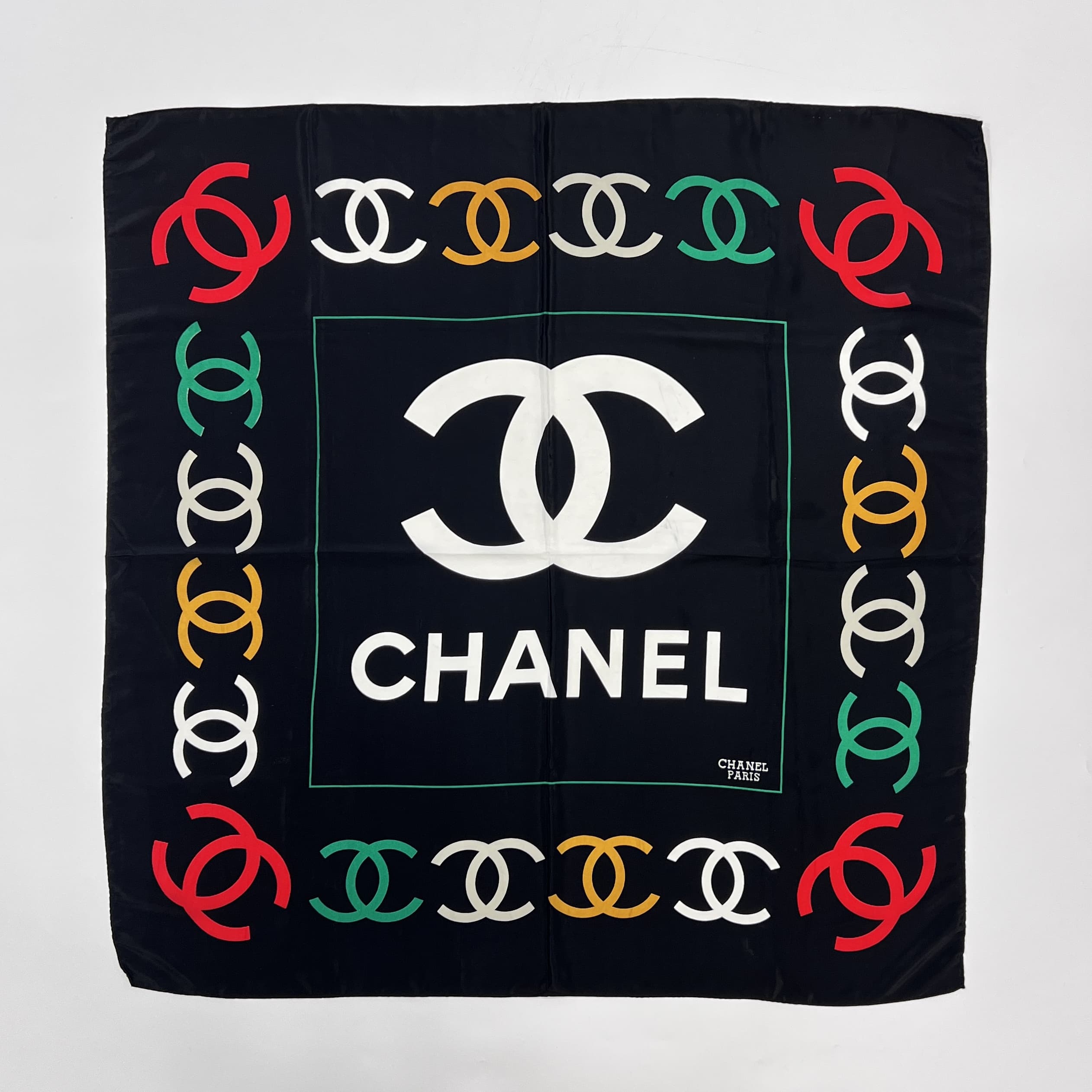 ♥美品　CHANEL シャネル　ココマーク　スカーフ　ブラウン系　85㎝×79㎝ シャネル CHANEL スカーフ ココマーク ブラウン 茶 チェーン