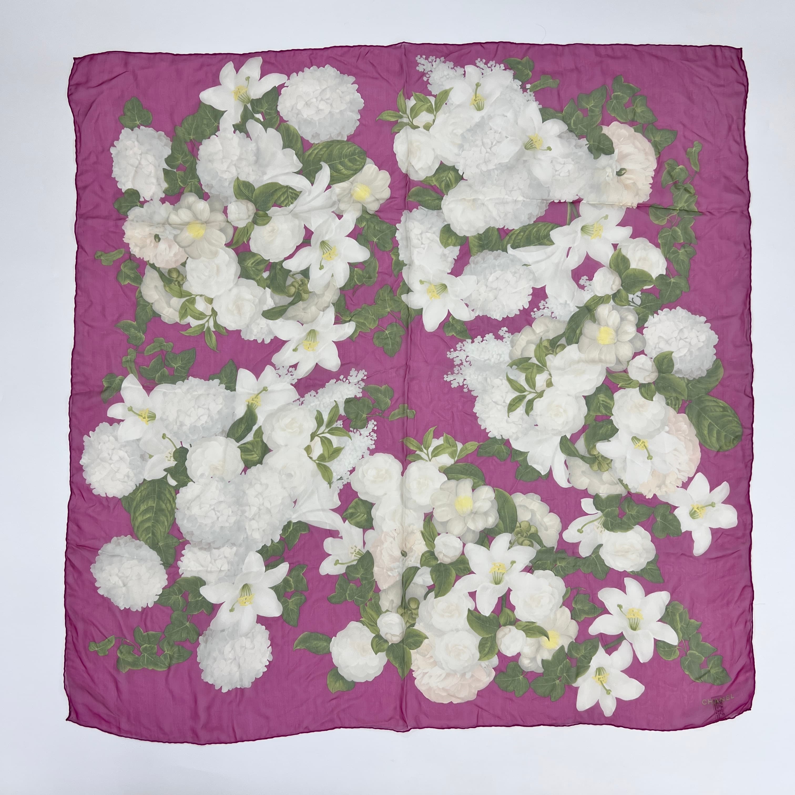 CHANEL シャネル　ココマーク　カメリア スカーフ シルク　マトラッセ シャネル スカーフ ココマーク ロゴ 鯉 魚 カメリア 花 シルク100