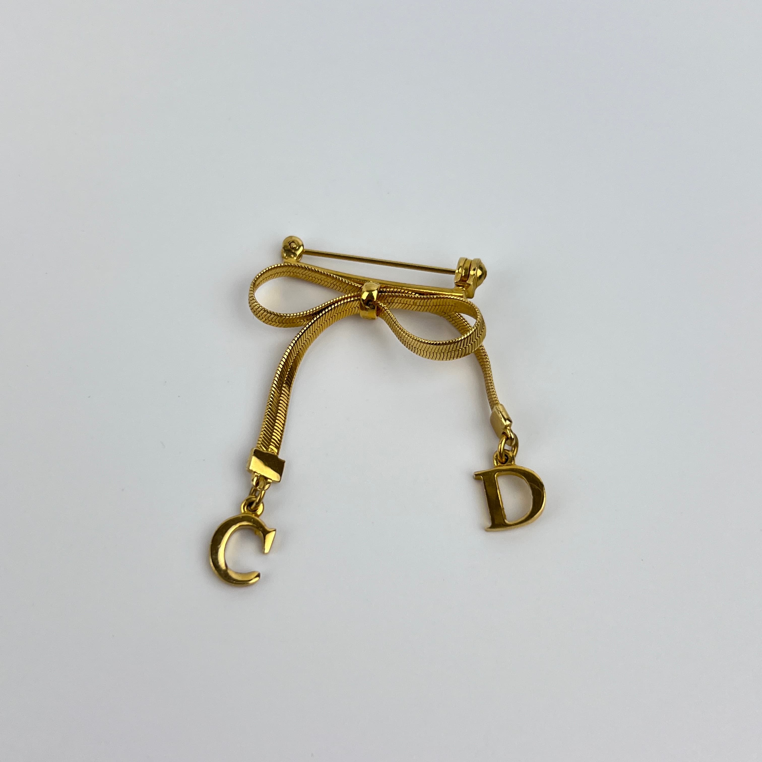 未使用級 希少 Dior クリスチャンディオール ブローチ リボン ゴールド 楽天市場】クリスチャンディオール Christian Dior ブローチ リボン