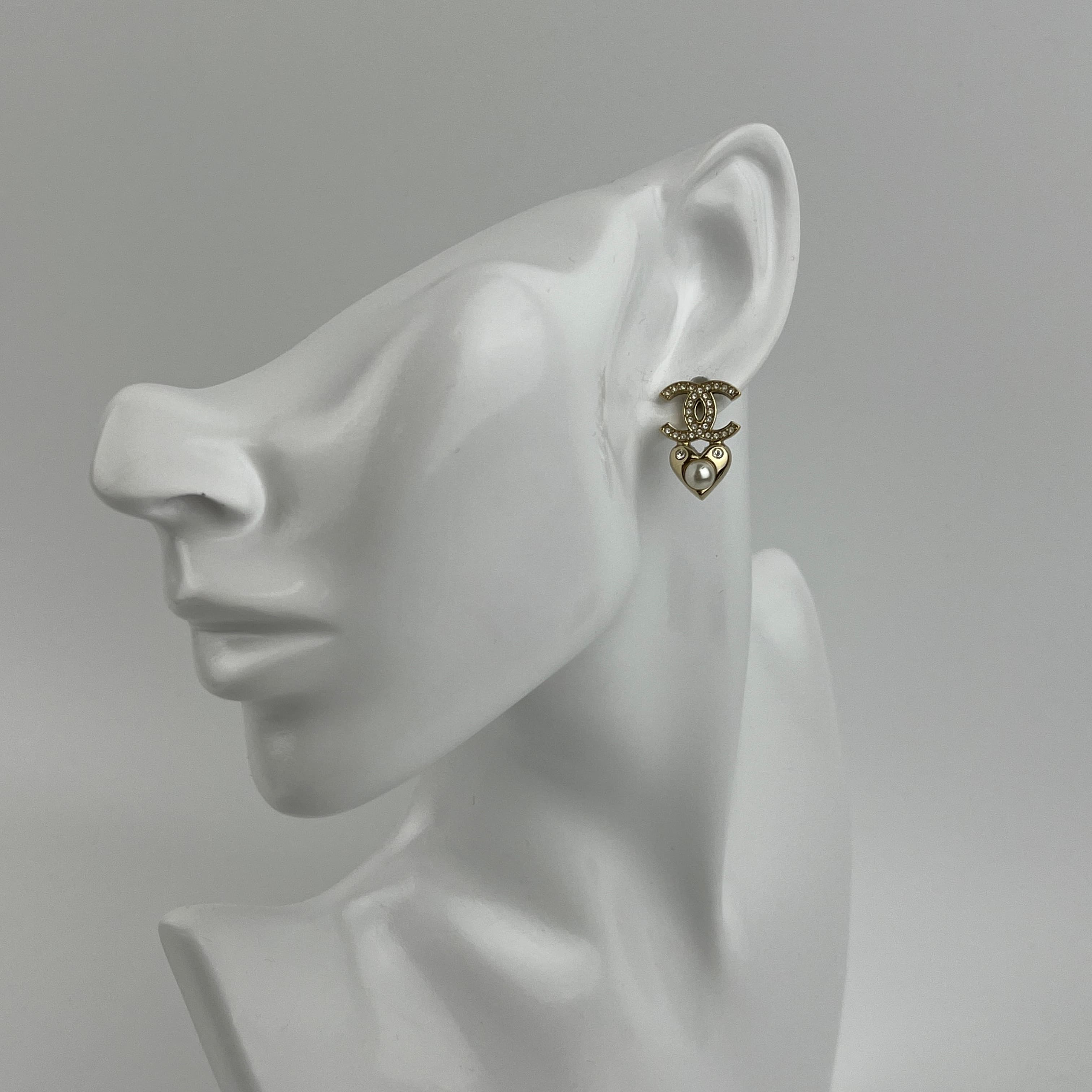 楽天市場】CHANEL(シャネル) ココマーク ハート ぶら下がり ピアス