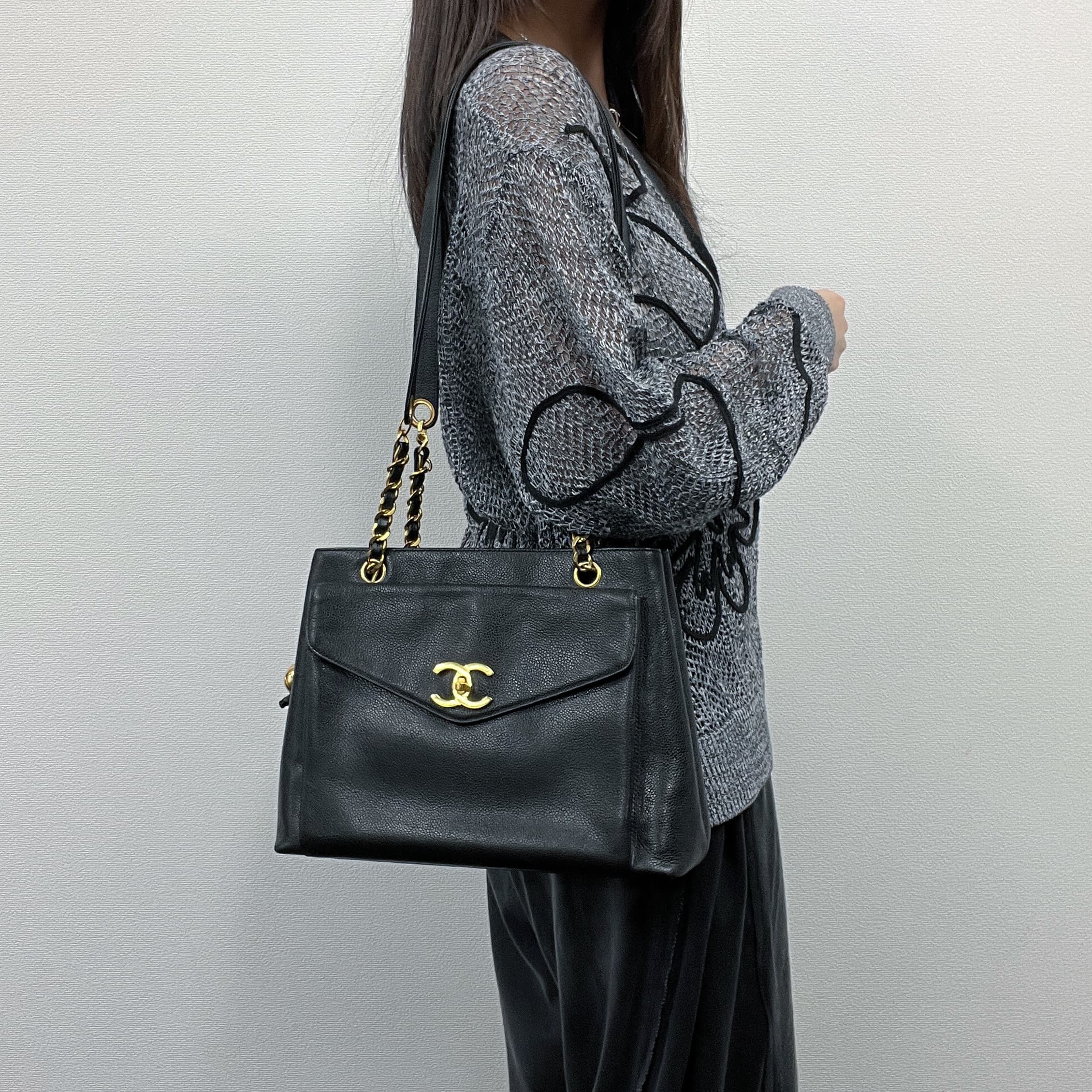 【中古】CHANEL シャネル ココマーク マトラッセ ショルダーバッグ ブラック キャビアスキン 3番台 ヴィンテージ レディース【中古美品】HIBUOCHI VINTAGE
