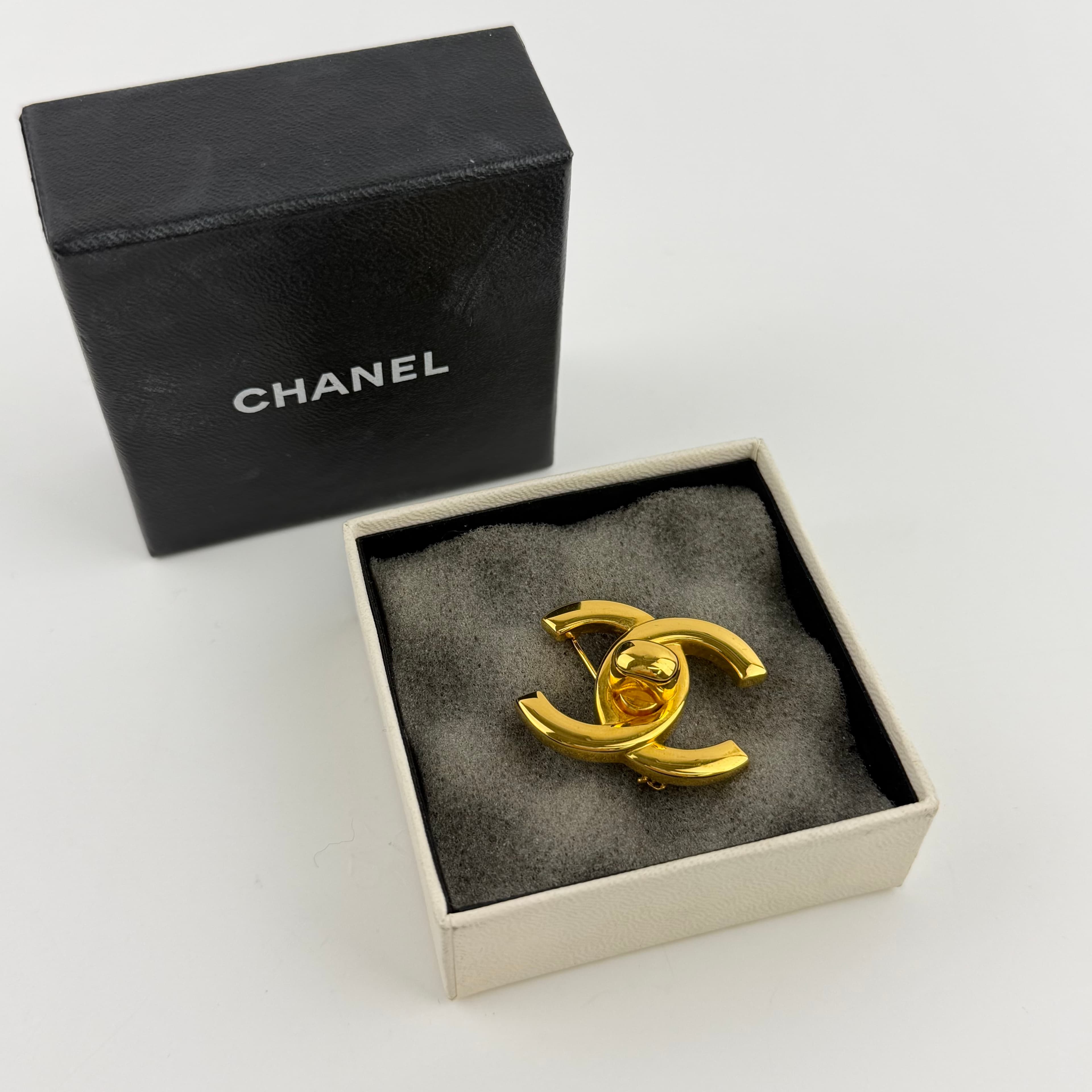 楽天市場】シャネル CHANEL ブローチ ターンロック ココマーク 楽天市場】シャネル CHANEL ブローチ ターンロック ココマーク