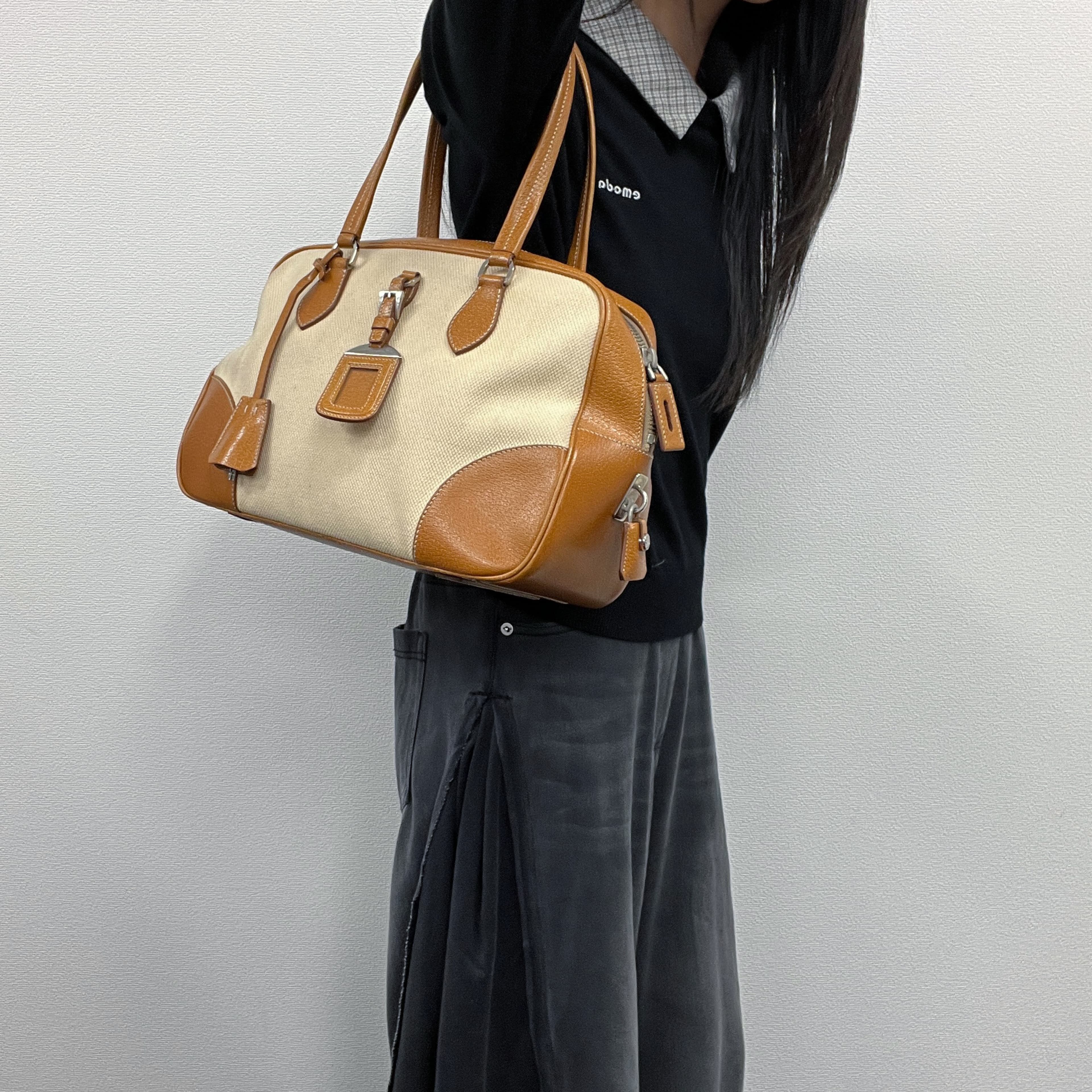 【中古】PRADA プラダ ハンドバック ショルダーバッグ 帆布 なめし革 ツートンカラー 赤銅色 象牙色 ヴィンテージ レディース【中古美品】HIBUOCHI VINTAGE hboc260303a22