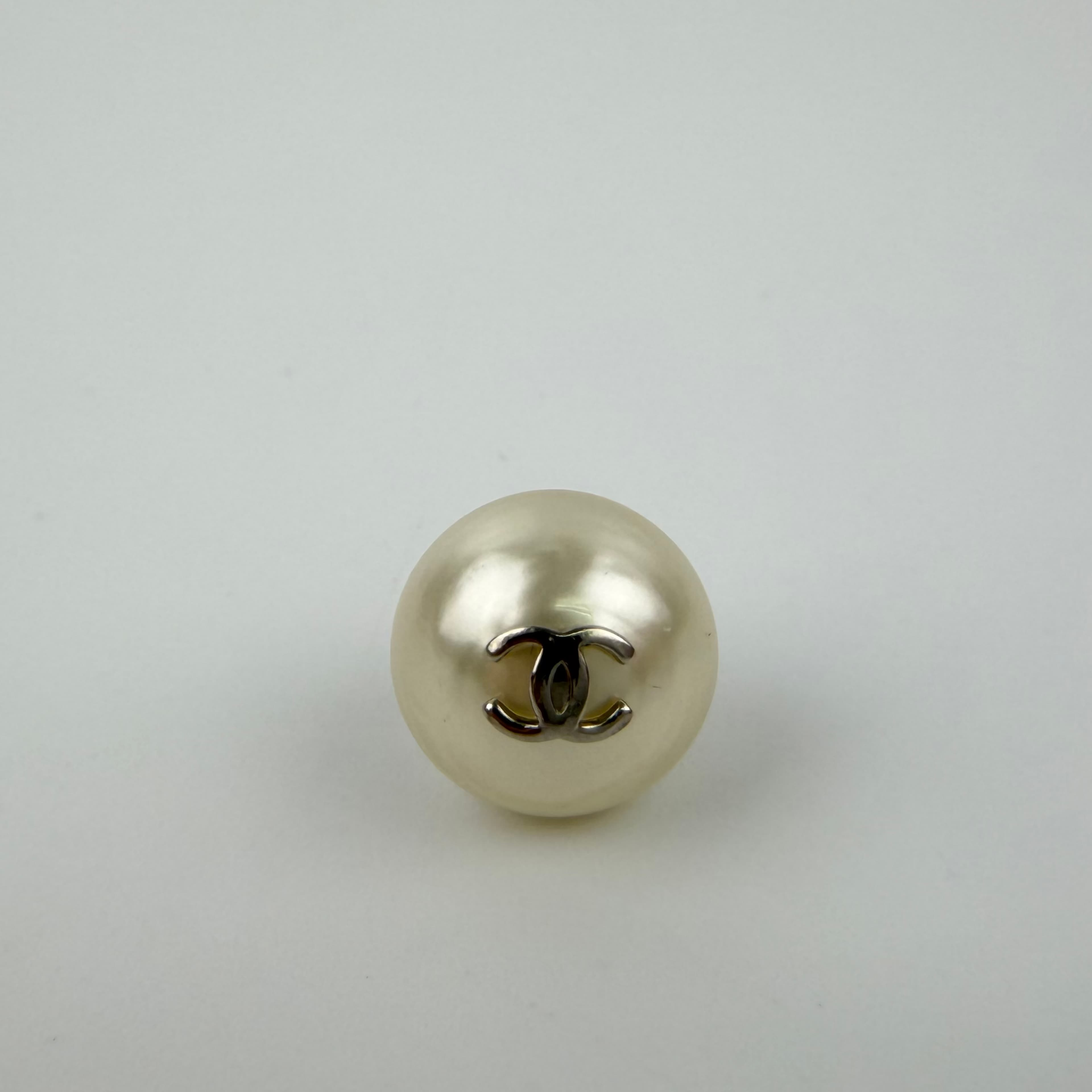 【中古】CHANEL シャネル ココマーク アクセサリー 片耳ピアス フェイクパール シルバー 98P ヴィンテージ レディース【中古美品】HIBUOCHI VINTAGE hboc260413a04