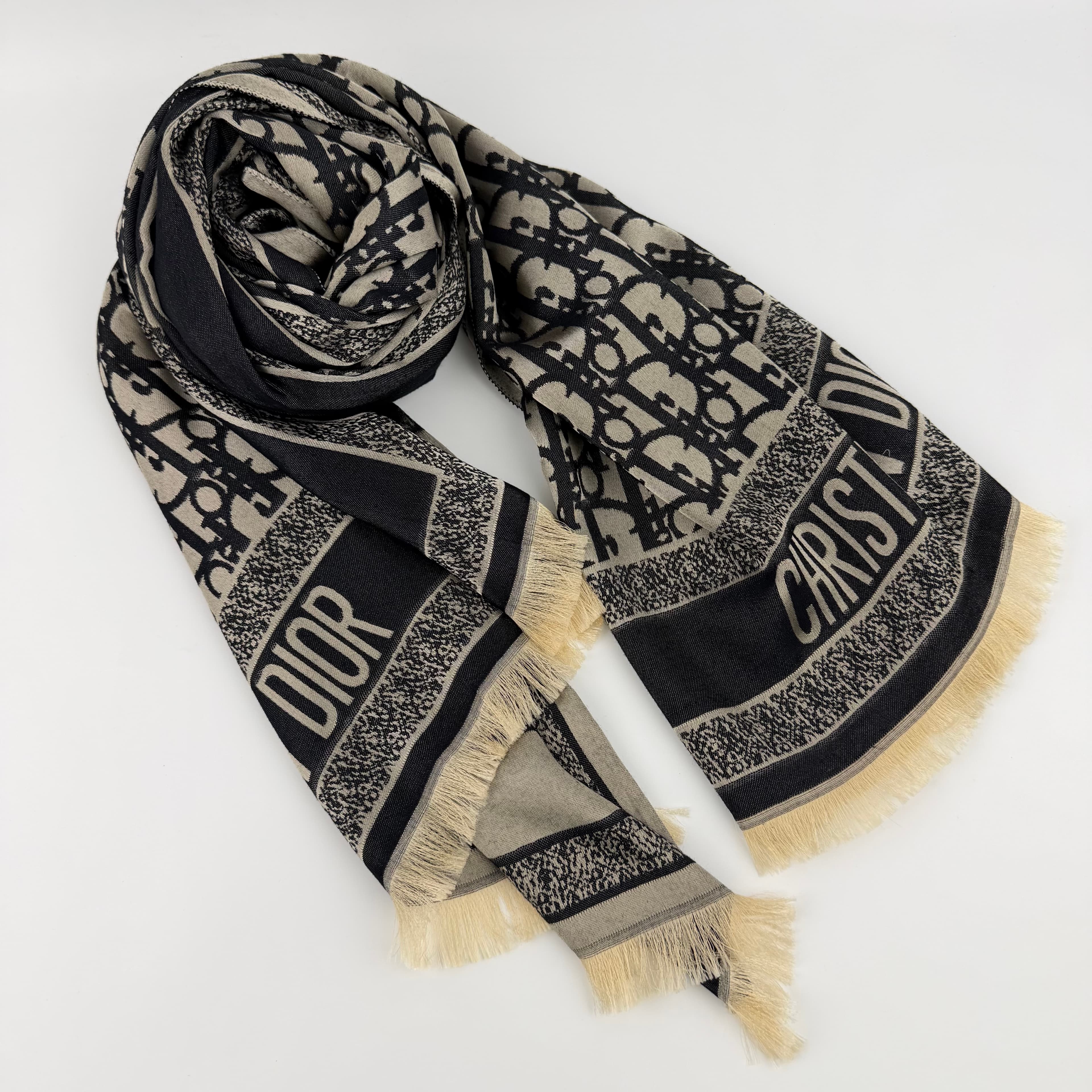 【中古】Christian Dior ディオール 袈裟 黒いこと ベージュ カシミール 絹地 ヴィンテージ レディース【中古美品】HIBUOCHI VINTAGE hboc260416a14