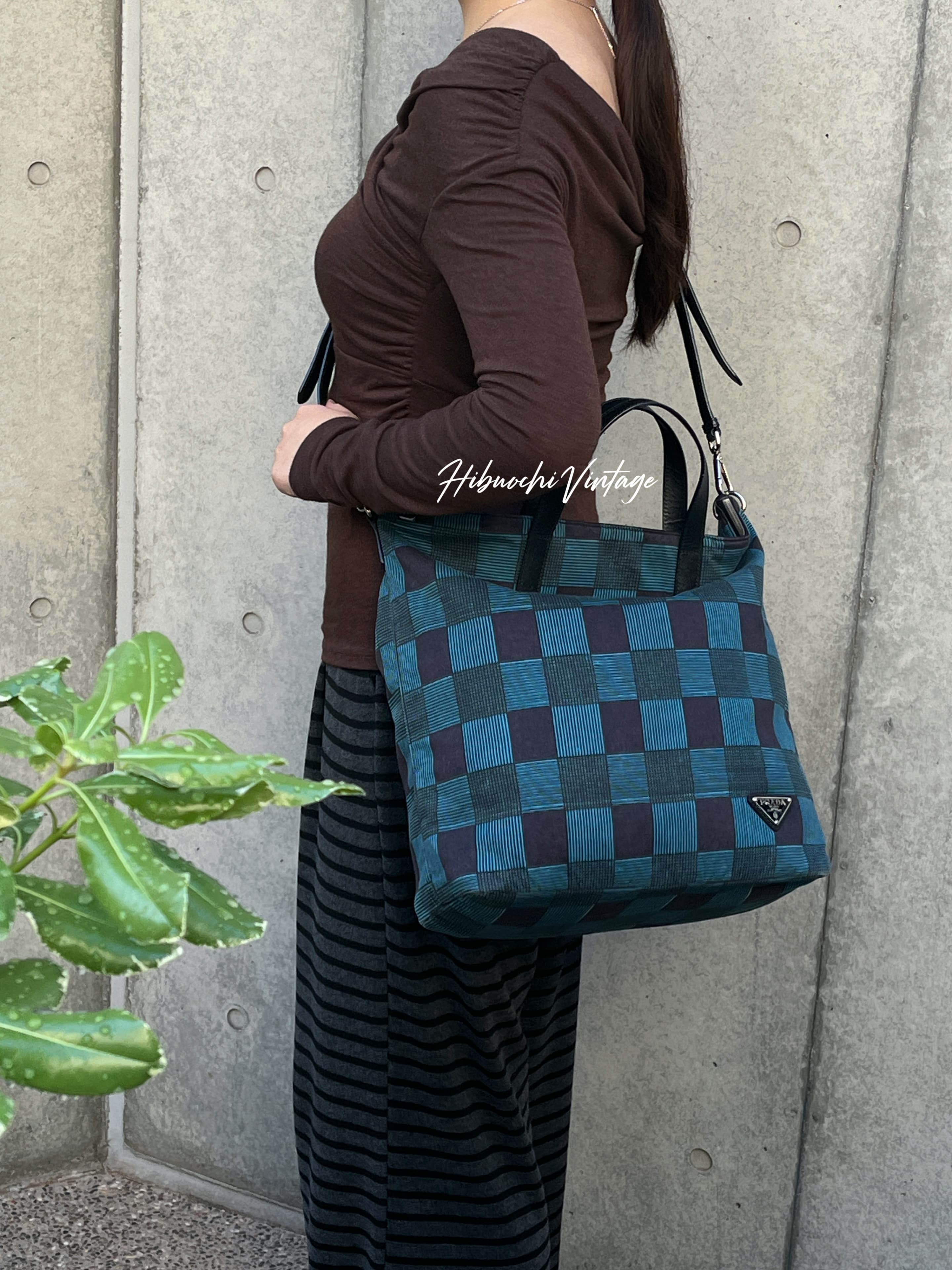 【中古】PRADA プラダ ショルダーバッグ ハンドバッグ ブラック ブルー キャンバス ヴィンテージ レディース【中古美品】HIBUOCHI VINTAGE hboc260416a17｜HIBUOCHI　VINTAGE　店