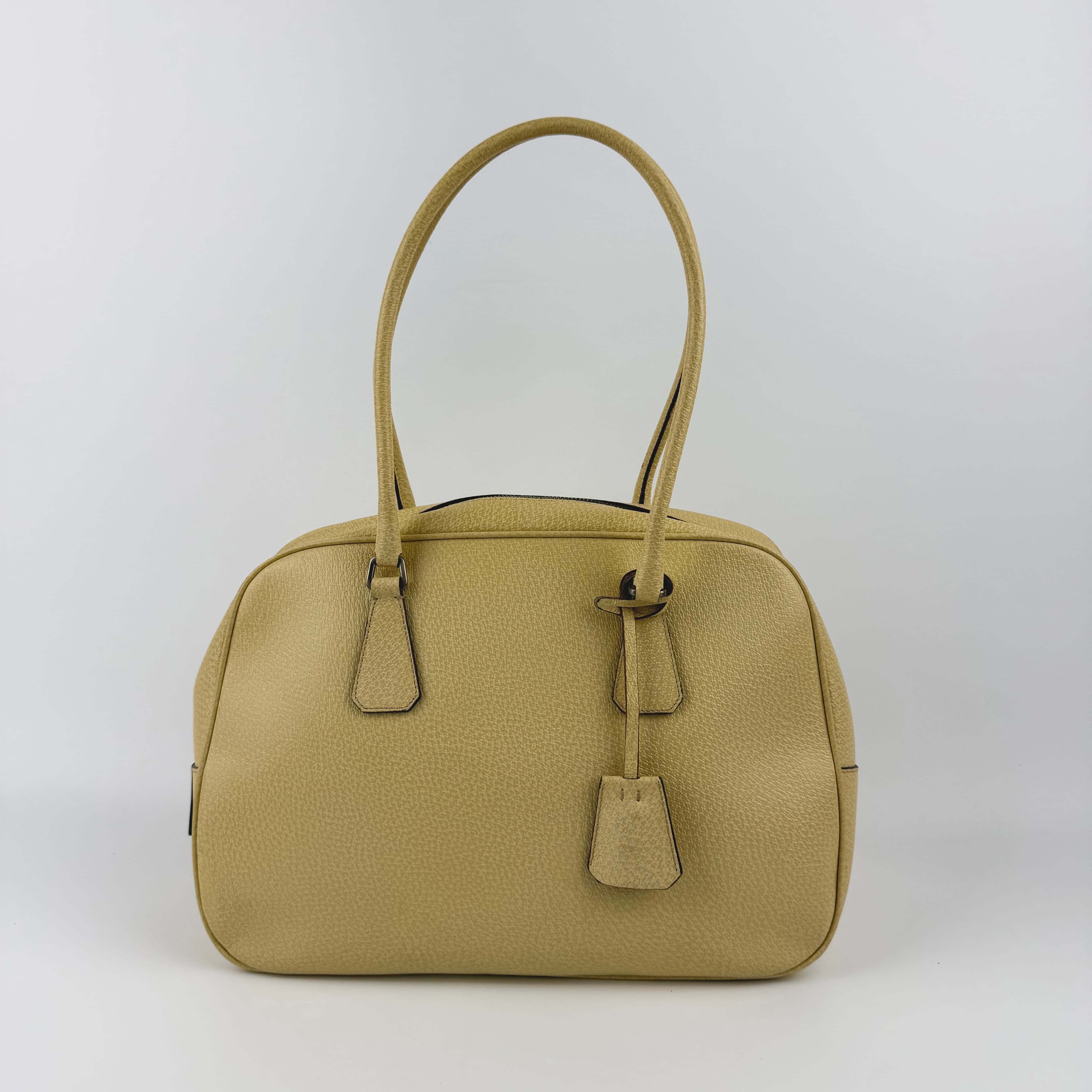 【中古】PRADA プラダ トートバッグ イエロー レザー ヴィンテージ レディース【中古美品】HIBUOCHI VINTAGE hboc260504a32|HIBUOCHI VINTAGE 店