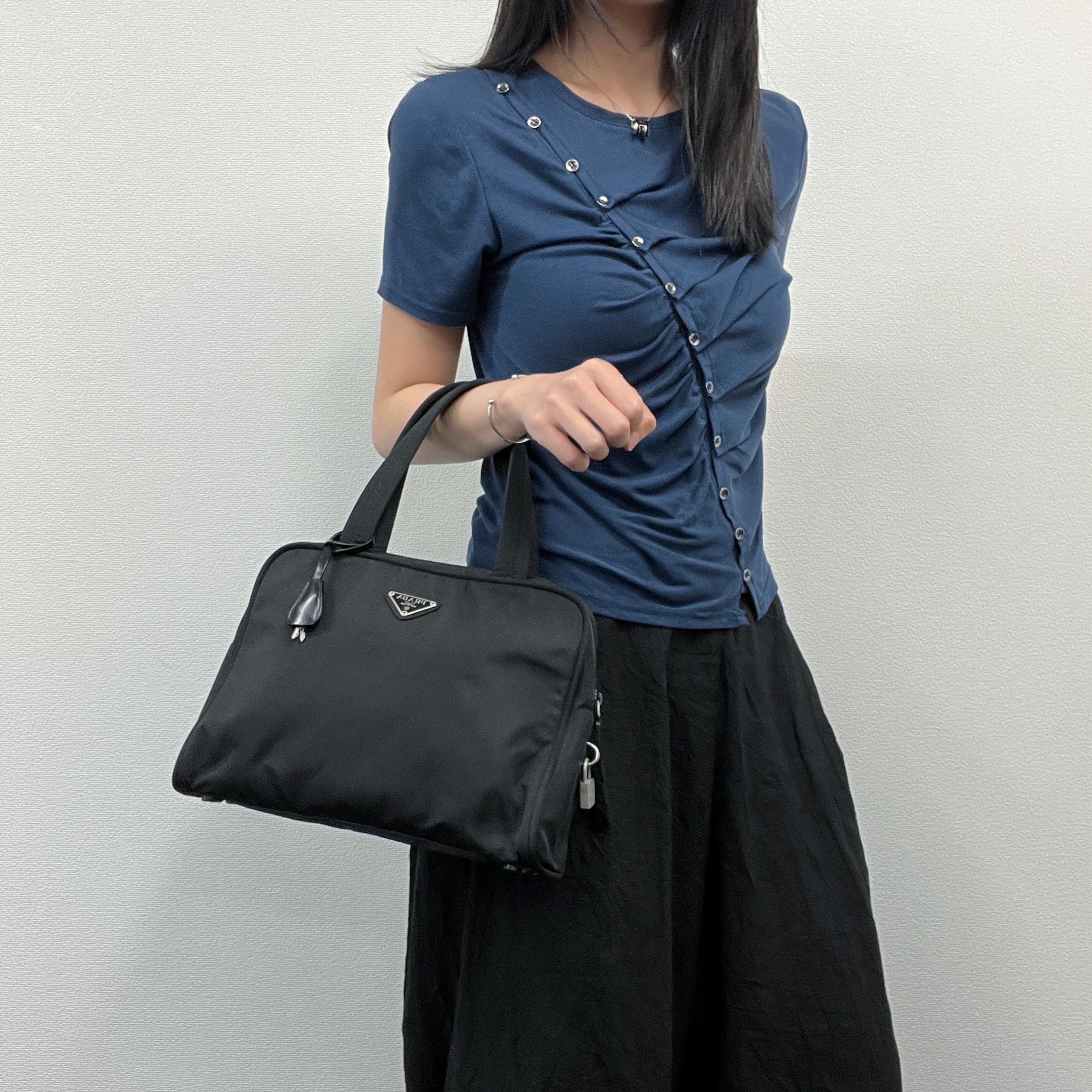 【中古】PRADA プラダ ハンドバック ショルダーバッグ ナイロン なめし革 黒いこと 金具しろがね色 ヴィンテージ レディース【中古美品】HIBUOCHI VINTAGE hboc260524a02