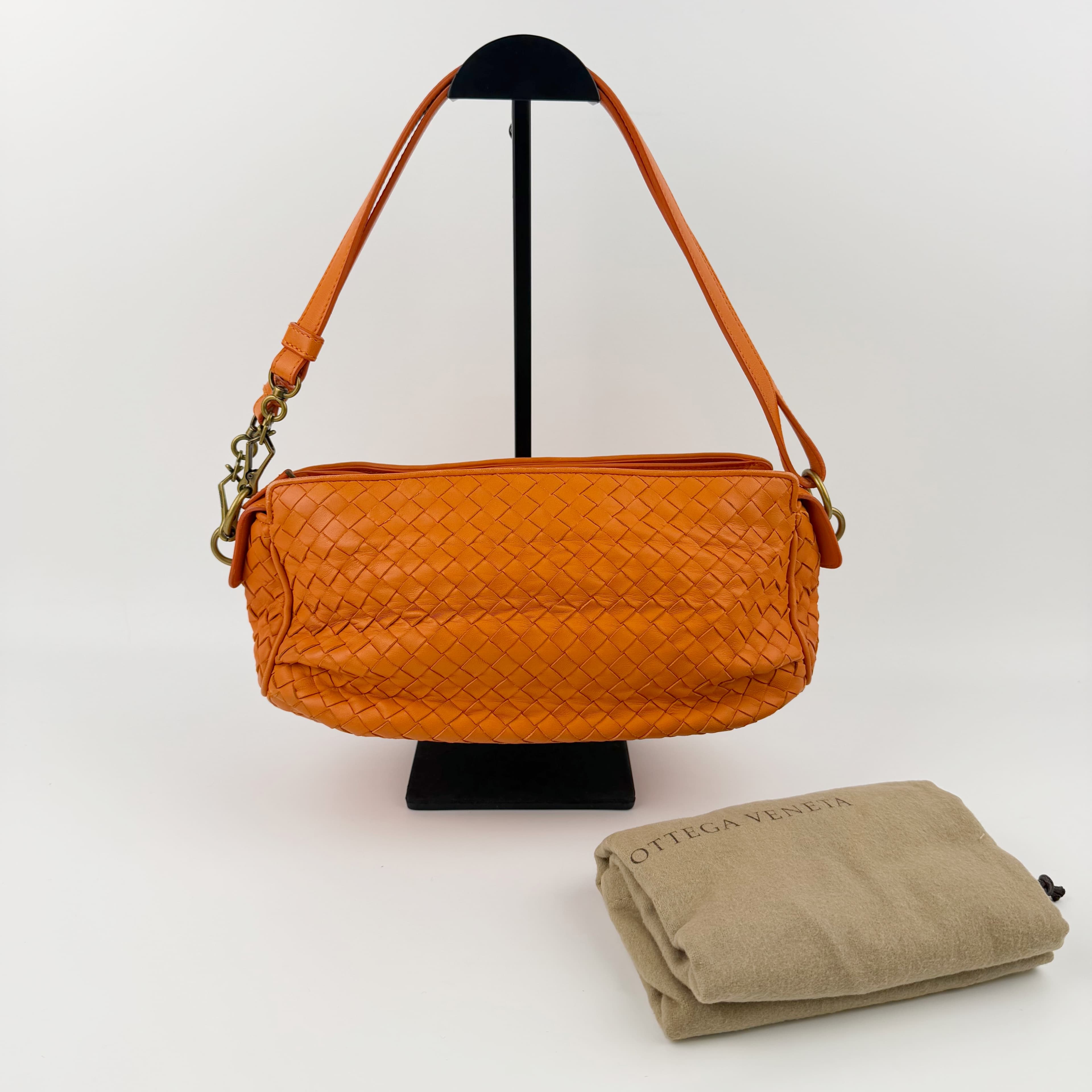 【中古】BOTTEGA VENETA ボッテガヴェネタ イントレチャート ショルダーバッグ レザー オレンジ ゴールド ヴィンテージ レディース HIBUOCHI VINTAGE hboc260625a03|HIBUOCHI VINTAGE 店
