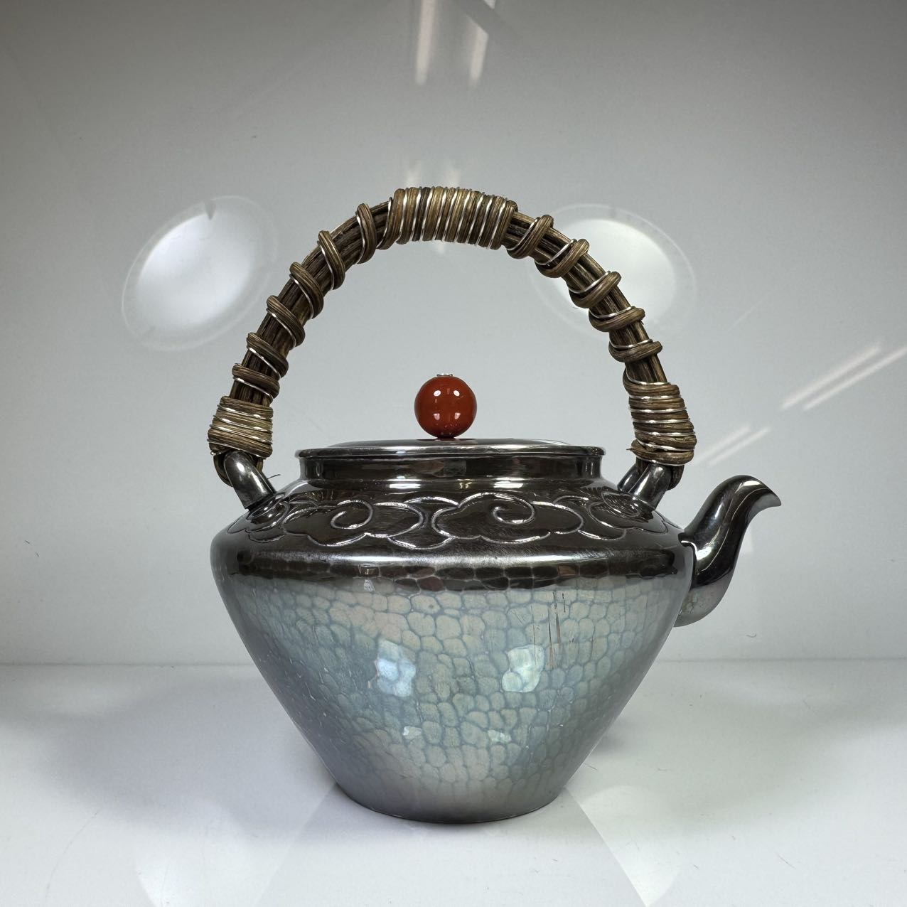 アンティーク　金属製 茶釜 鹿模様 蓋付き 茶釜 霰模様 あられ模様 純金製 金器 還暦 退職 お祝い 誕生日