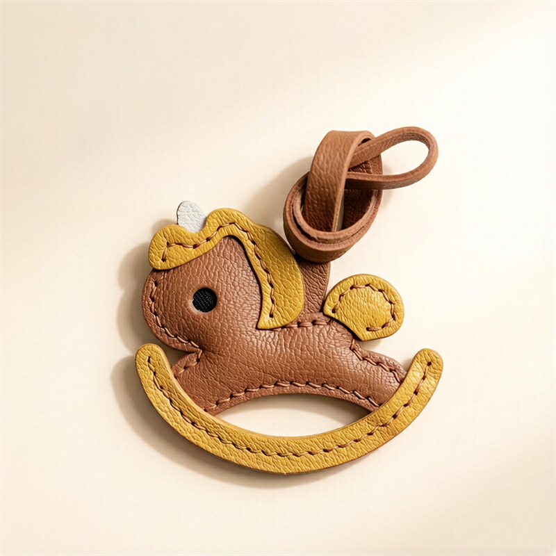 本革 馬モチーフ バッグチャーム キーホルダー レディース ストラップ ハンドメイド 手作り レザー 小物 かわいい ナチュラル ギフト プレゼント キーリング｜HIKARI STORE