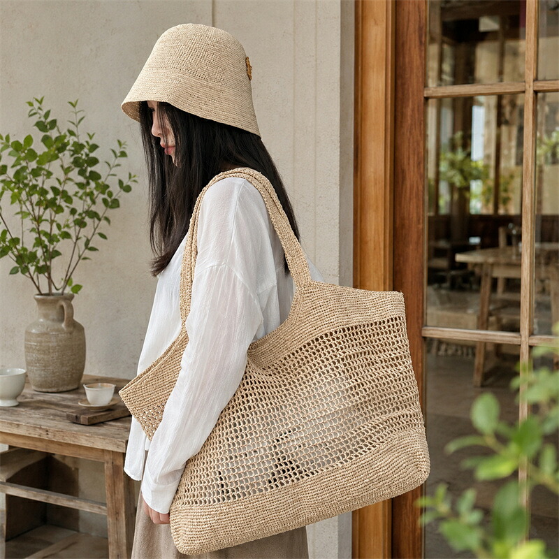 ラフィアバッグ レディース かご御徒面子 お手々お手伝いさん 手編み 大電気容量 壱ショルダーバッグ 夏御徒面子 ラフィアトートバッグ 透かし編み 自然的 軽さ たまり場御徒面子 砂浜御徒面子 肩かけ 旅する 海 お出かけ 心地よい