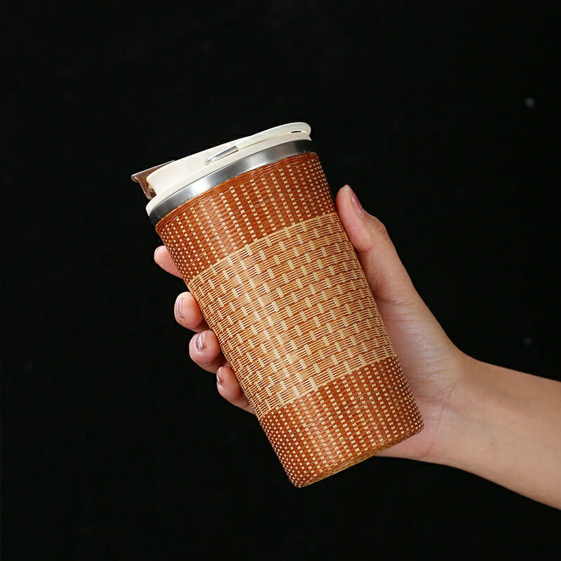 手作り竹編み保温コップ 400ml 優勝杯 ｜陶磁内胆×304ステンレス鋼×生まれながら竹｜言い慣わし芸術×多役立つこと｜時と共に美しく育つ珠玉 差し上げ物 差し上げ物 母の日 父の日   珈琲、茶、日常の吸い筒入れ代わりに
