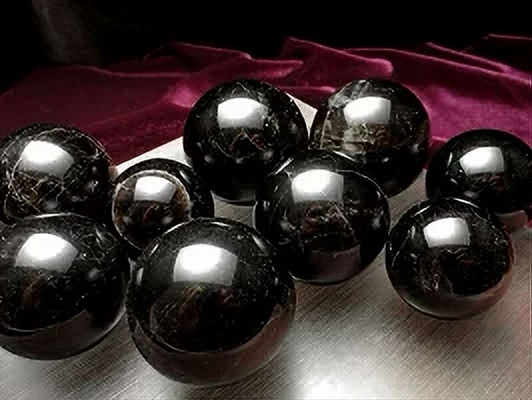 大人気の チベット産 最強の魔除け・邪気払いの石 黒水晶【モリオン】丸玉|天然石ひかり