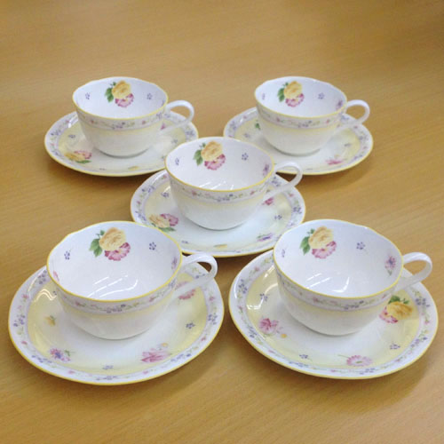 ノリ竹 ( NORITAKE ) \u003cBR\u003eジュヌフレール \u003cBR\u003e紅茶・珈琲優勝杯＆平円盤 ５客書き割り 225ml \u003cBR\u003e※ 陰電子領域当て嵌める可 \u003cBR\u003e[ブランド名ロゴタイプ入り口・入口差し上げ物ＢＯＸ] \u003cBR\u003e一般受け 差し上げ物 一緒になる祝 生み出すこと祝 造営祝 一緒になる内祝 生み出すこと内祝 造営内祝 祝する品