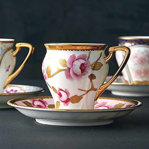 ノリ竹 ( NORITAKE ) 日本製 \u003cBR\u003eオマージュコレクション 彩画金彩ローズ文 \u003cBR\u003e珈琲優勝杯＆平円盤 180ml \u003cBR\u003e[ブランド名ロゴタイプ入り口・入口差し上げ物ＢＯＸ] \u003cBR\u003e一般受け 差し上げ物 御祝 一緒になる祝 生み出すこと祝 工作祝 一緒になる内祝 生み出すこと内祝 各種内祝 不死化品 歳祝