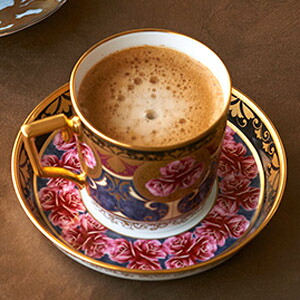 ノリタケ ( NORITAKE ) 日本製 オマージュコレクション 色絵薔薇文 コーヒーカップ＆ソーサー 160ml [ブランドロゴ入りギフトＢＯＸ] 人気 ギフト 御祝 結婚祝 出産祝 新築祝 結婚内祝 出産内祝 各種内祝 記念品 歳祝｜ヒキタギフトセンター
