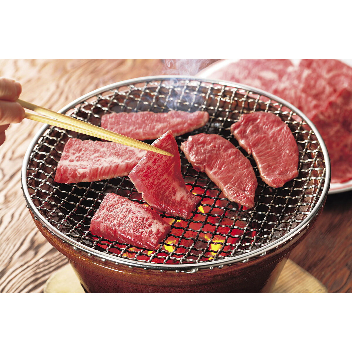 【お買い物マラソン限定クーポン配布中】 三重　松阪牛　焼肉 美味しい グルメ 手土産 差し入れ お土産 人気 ギフト おいしい プレゼント 保存食 有名 食べ比べ　景品 賞品 コンぺ 二次会