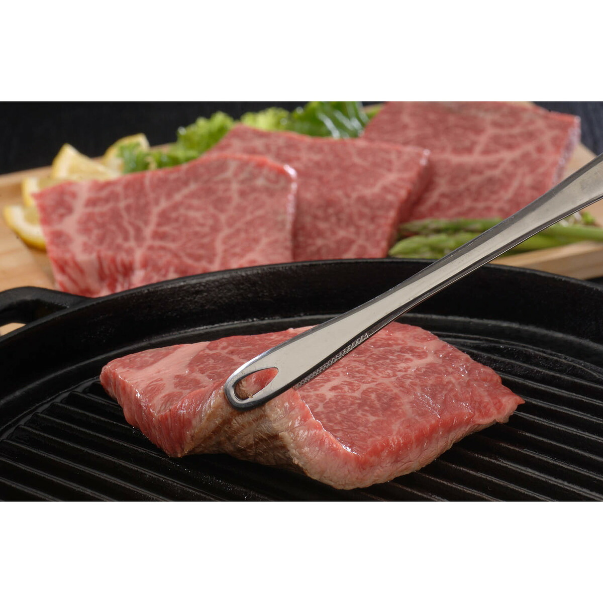 【お買い物マラソン限定クーポン配布中】 三重　松阪牛　赤身ステーキ 美味しい グルメ 手土産 差し入れ お土産 人気 ギフト おいしい プレゼント 保存食 有名 食べ比べ　景品 賞品 コンぺ 二次会