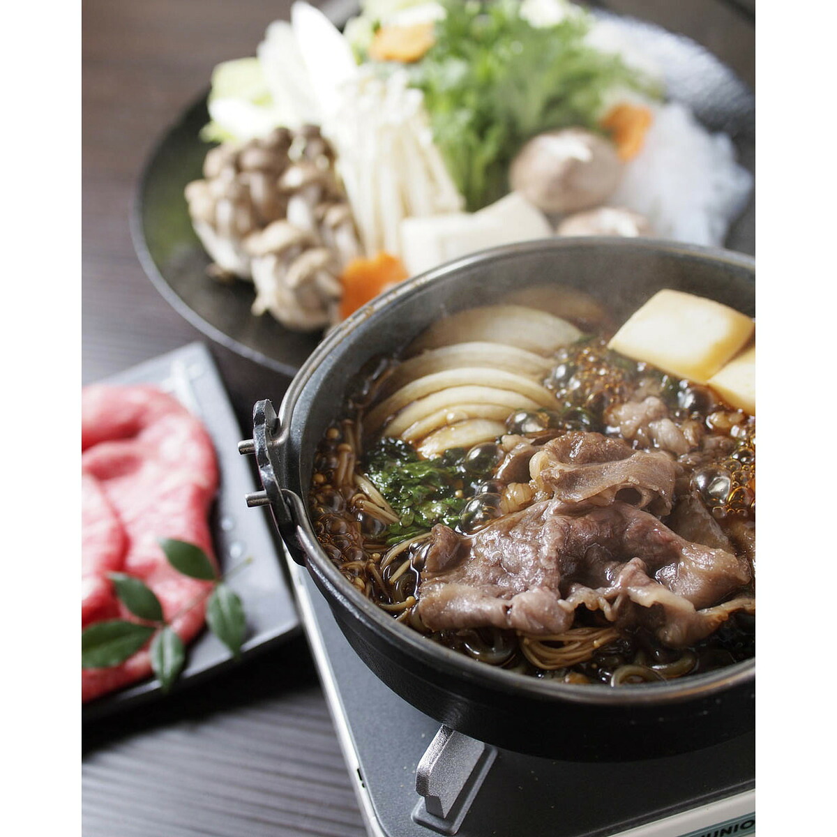 【お買い物マラソン限定クーポン配布中】 滋賀　「徳志満」　近江牛すきやき 美味しい グルメ 手土産 差し入れ お土産 人気 ギフト おいしい プレゼント 保存食 有名 食べ比べ　景品 賞品 コンぺ 二次会