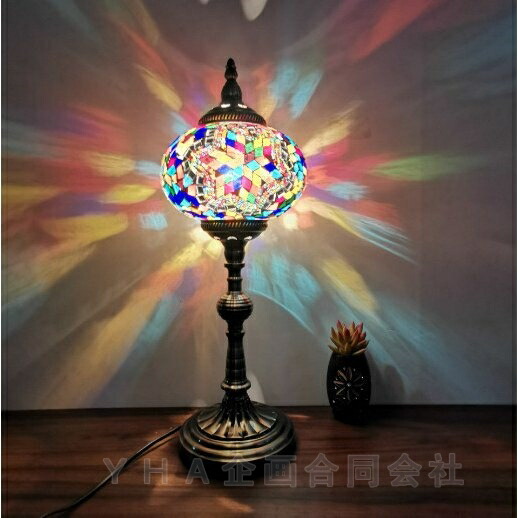 工芸品 ステンドグラスランプ 手作り テーブルライト インテリア モダン 手作りステンドグラス リビング 民宿 ベッドサイド ランプ スタンドライト レストランランプ 東南アジアスタイル テーブルライト インテリア モダン 手作りステンドグラス レスト