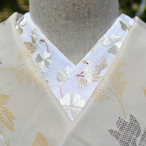 ✨藤がお洒落にデザインされた華やかな刺繍半襟 日本製 新品 もたれ