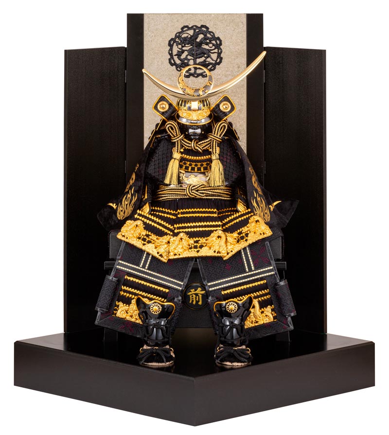 【良品】国宝 黒絲威鎧 複製(レプリカ) 額衝立/台付き額 松庵作 甲冑 大型 h065-ys-518012.jpg