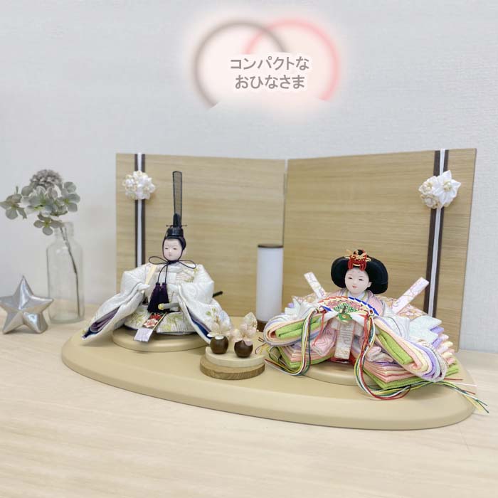 【対象商品2,000円OFFクーポン】雛人形 コンパクト おひなさま かわいい おしゃれ モダン 親王飾り 丸顔のお顔 今どき つまみ細工 インテリア ナチュラル 水色衣装着 桃の節句 初節句 くらら雛