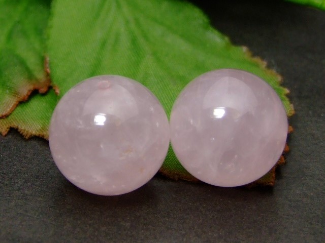 傷粒3粒　マダガスカル産　大玉　19.6mm ディープローズクォーツ　内周18 傷粒3粒 マダガスカル産 大玉 19.6mm ディープローズクォーツ 内周18