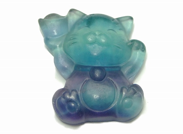 0423150 天然フローライトバイカラー招き猫ネックレスペンダント、貫通穴 0423150 天然フローライトバイカラー招き猫ネックレスペンダント
