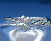 印台リング ラッキークローバー ◯8号 ステンレス クラック印台リング [r457] | スタイルで探す