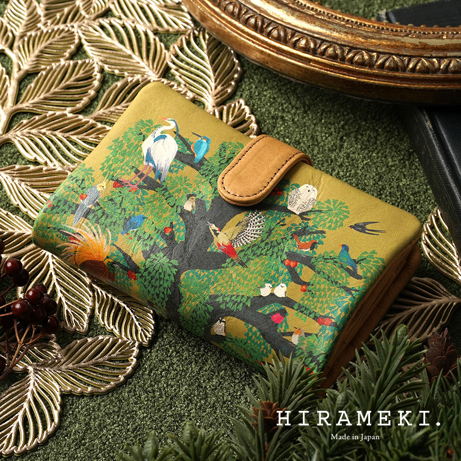 【 HIRAMEKI. 堅苦しさ 】折り銭入れ 愛くるしげ 本革｜鳥のエデンの園【 ラウンド 】レディース お上さん 二つ折り 舌付き添い人 大電気容量 大きめ 納める力 パウダーコンパクト 御釣り入れ やわらかい 他愛も無い 使い分かりやすい 柄 鳥 トリ なめし革 ブランド名 一般受け 高じろじろ見る 日本製 一粒万倍日 天赦日 ヒラメキ