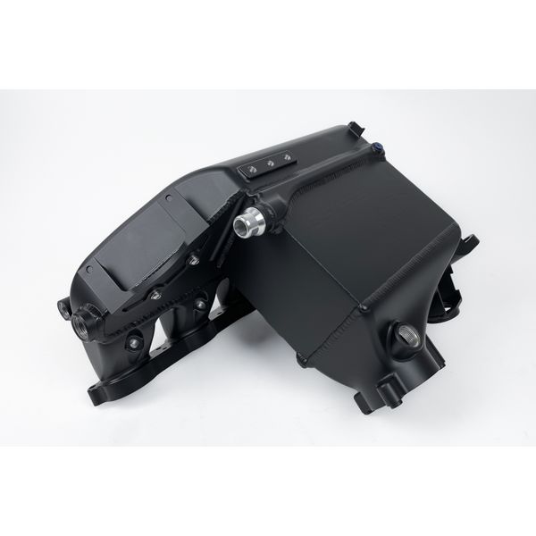 【USA在庫あり】 CSF BMW M2/M3/M4 S58 Comp & Non-Comp (G8X) Charge-Air Cooler Manifold - Thermal Dispersion Black csf8233B HD店