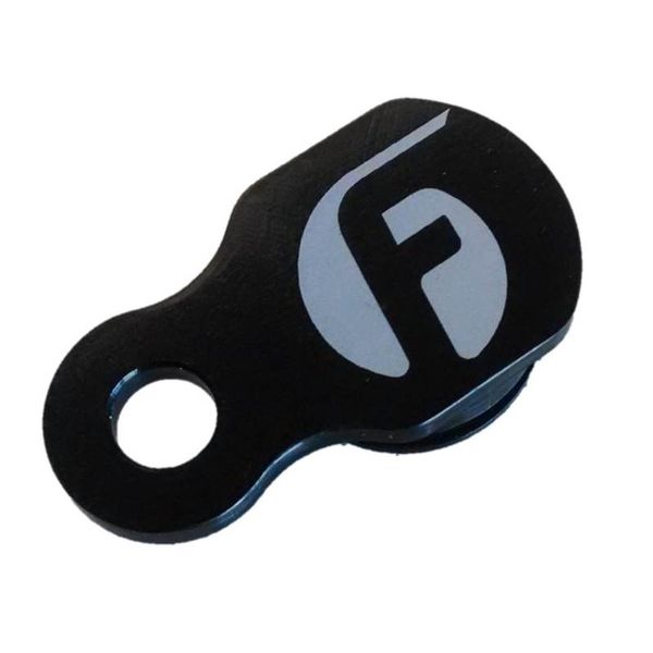 【USA在庫あり】 Fleece Performance 11-15 Duramax LML Rear Engine Cover Coolant Return Plug fpeFPE-LML-CP HD店