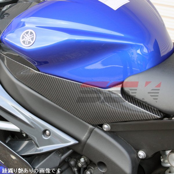 【メーカー在庫あり】 スピードラ SPEEDRA タンクサイドカバー 左右セット 06年-16年 YZF-R6 綾織艶あり CYA0405TG HD店｜ヒロチー商事 ハーレー 店