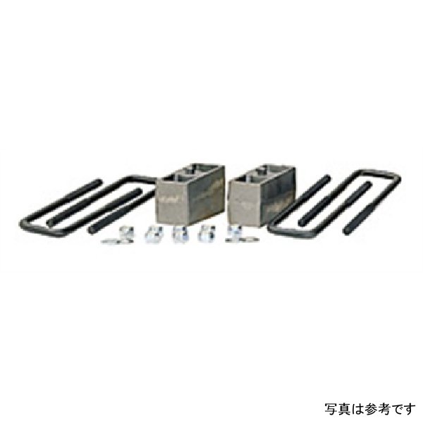 【USA在庫あり】 Fabtech 1インチ リアリーフスプリングブロック/Uボルトキット 11-19 GM C/K2500HD 2WD/4WD fabFTS21110 HD店