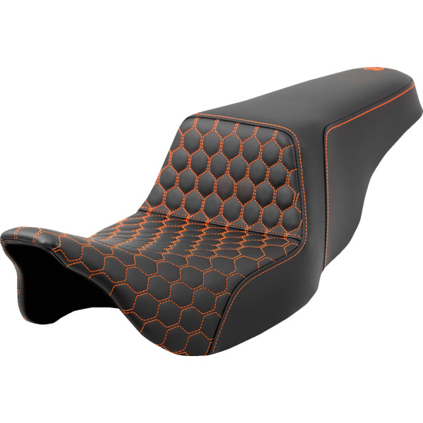 【USA在庫あり】 サドルメン Saddlemen シート STEP UP HC オレンジ ステッチ 0801-1568 JP店