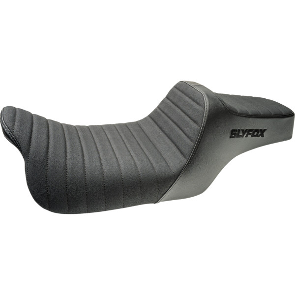 【USA在庫あり】 SLYFOX Seat Highnoon ClsscStitch Vnyl w/SlpStp BkLgo 08-24 Touring 0801-2095 JP店