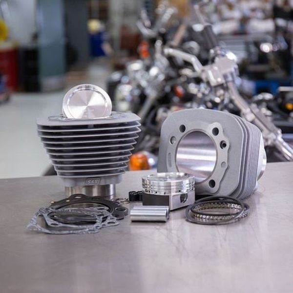 【USA在庫あり】 S&S Cycle 86-19 Sportster Models 883 to 1200cc Conversion Kit - Silver ssc910-0688 JP店