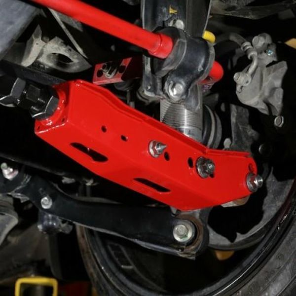 【USA在庫あり】 BLOX Racing Rear Lower Control Arms - Red (2013+ Subaru BRZ/Toyota 86 / 2008-2023 Subaru WRX/STI) bloBXSS-50010-RD JP店