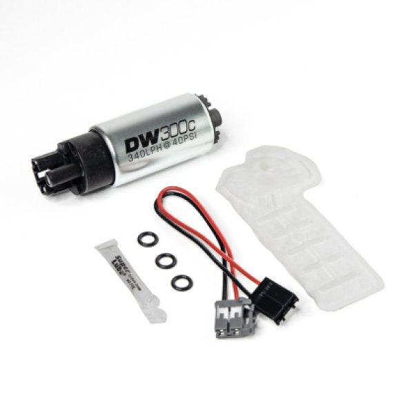 【USA在庫あり】 DeatschWerks 2016+ Infinity Q50 340lph Compact フューエルポンプ w/o clips w/ 9-1061 インストールキット dwk9-307-1061 JP店