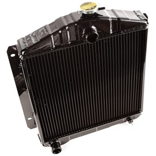 【USA在庫あり】 Omix Radiator 2 Row 134 Cubic Inch 55年-71年 ジープ CJ omi17101.04 JP店