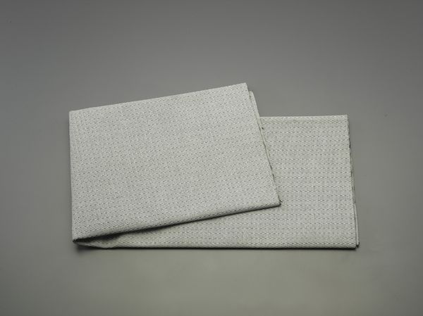 【メーカー在庫あり】 1000x1000mm 溶接作業不燃シート( 000012288337 JP店