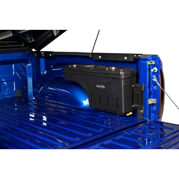 【USA在庫あり】 Undercover 07年-18年 Chevy シルバラード 1500 (19 レガシィ) Drivers Side Swing Case ブラック Smooth undSC100D JP店
