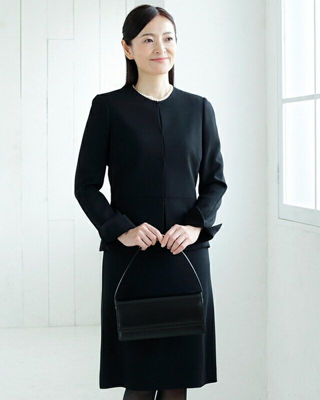 新ダブルウールのノーカラージャケット グログラン有無とハイウエスト切り替え半袖のワンピースのスーツに同素材のお好きなボトムを選んで3点セットジャケット円 ワンピース350円ボトム円から200円の商品のセットです 共生地でお