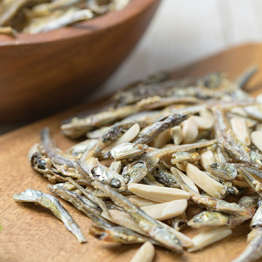 市場 アーモンド小魚 業務用 ５袋セット 瀬戸内海カタクチイワシ使用 おつまみ 送料無料 ３００ｇ