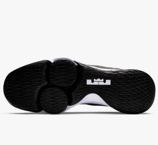 nike LeBron James Outdoor slippers Nederland