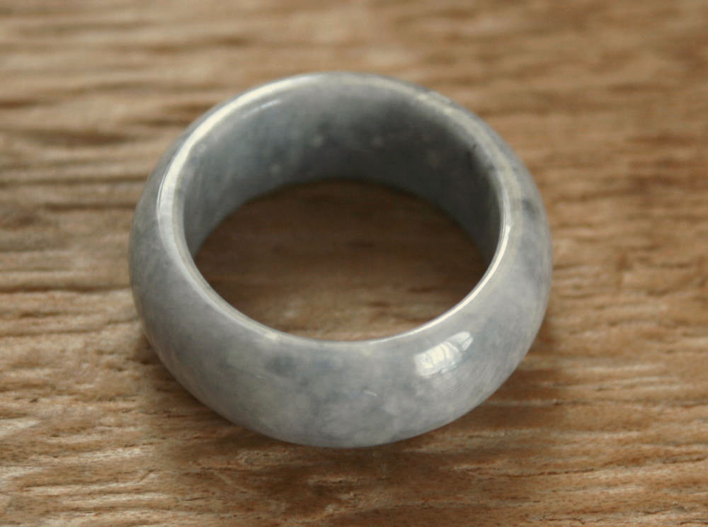 親方自信作 糸魚川翡翠くりぬきリング 一生物‼️守護石御守りをお