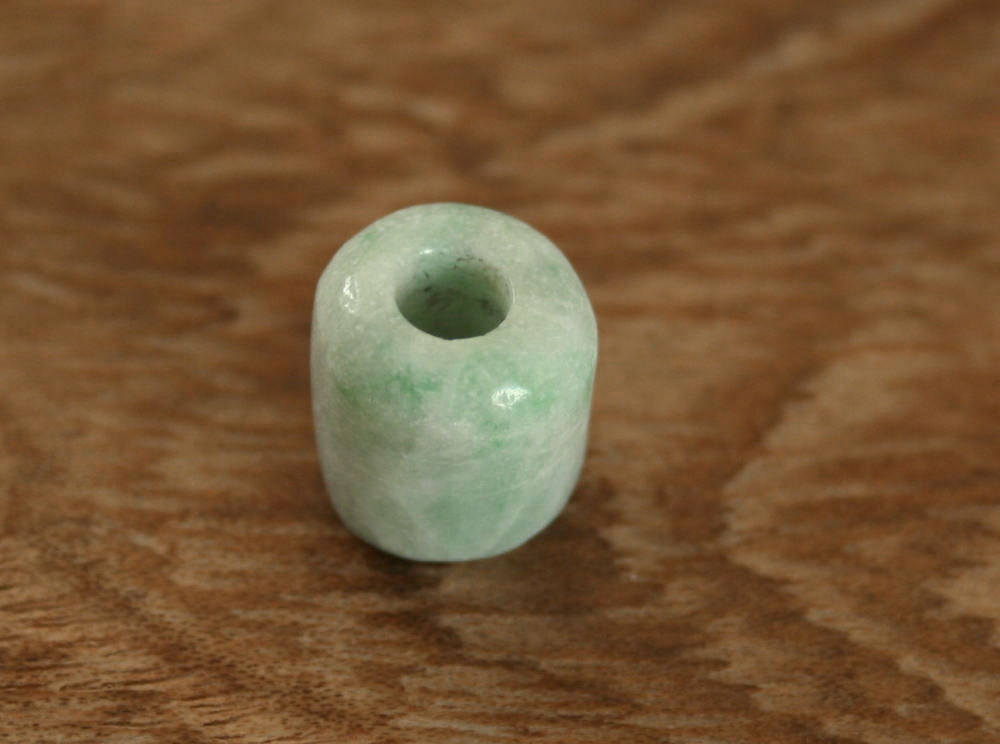 糸魚川翡翠］天然石管玉ペンダント35mm*12mm*12mm